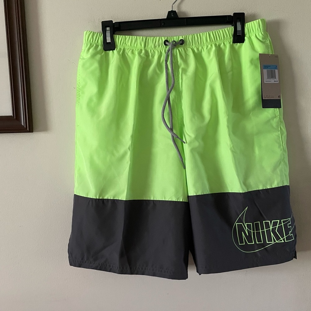 NEW Nike Men's Split Packable 20" Swim Trunks